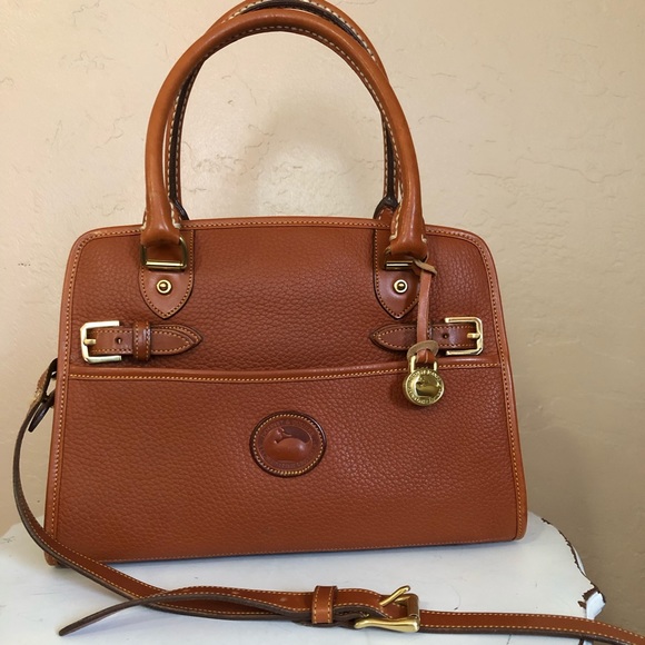 Dooney & Bourke Handbags - Dooney & Bourke Purse